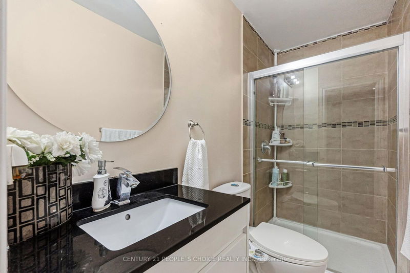 18 Northwood Dr  Brampton, L6X 2L2 | Image 8