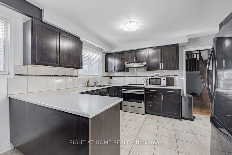 44 Anthia Dr  Toronto, M9L 1K5 | Image 6