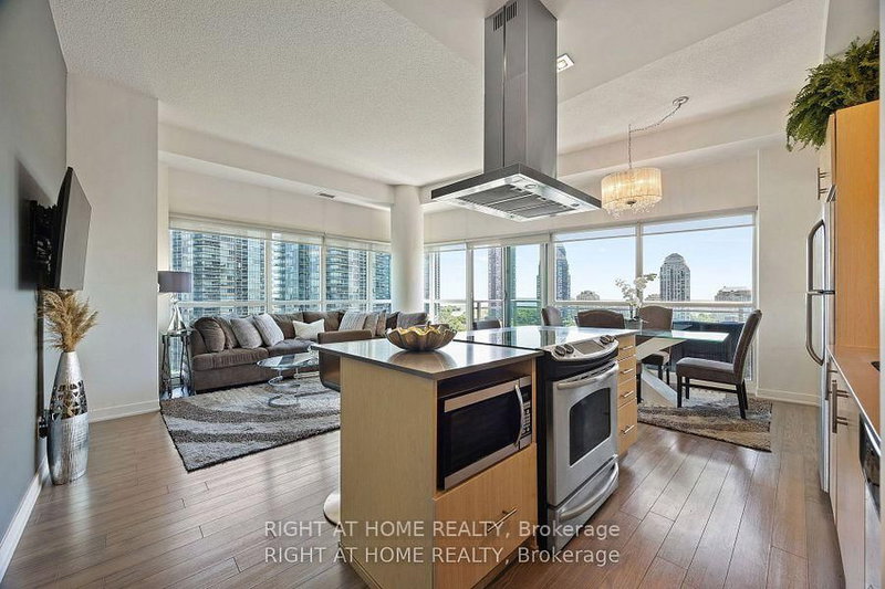 1226 - 165 Legion Rd N, Toronto, M8Y 0B3 | Image 2