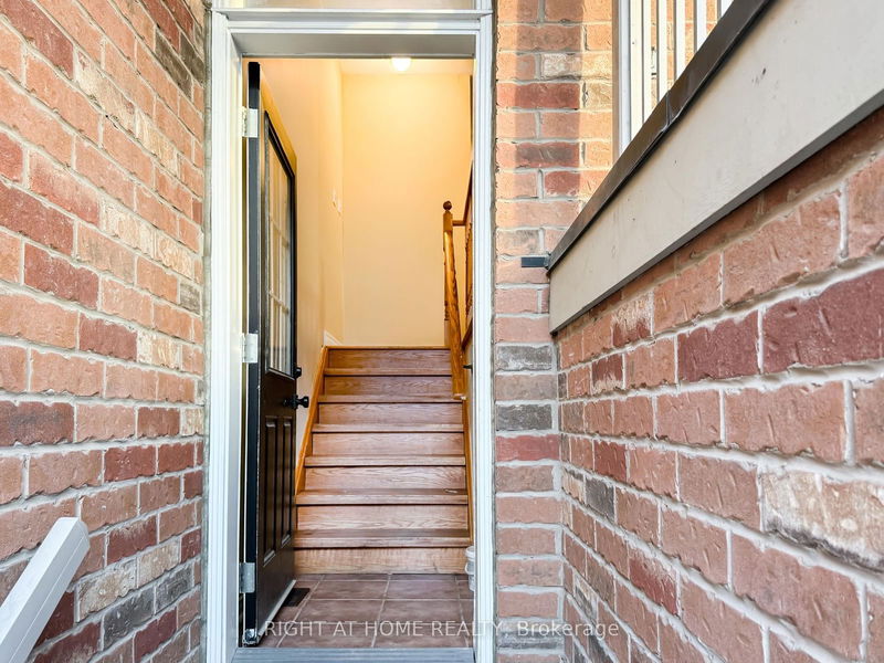 home for lease on Upper-71 Jim Baird Mews