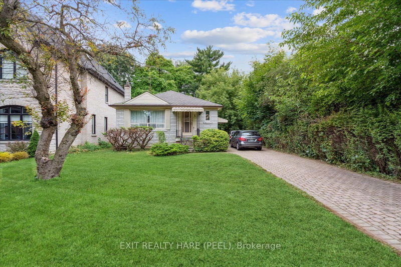 home for sale on 8 Shaver Court
