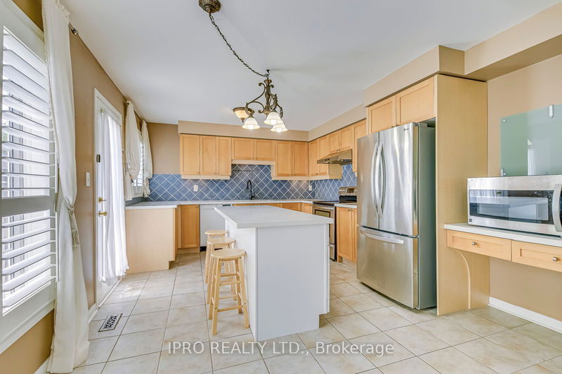 2251 Kenneth Cres  Burlington, L7L 6T4 | Image 12