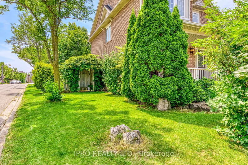 2251 Kenneth Cres  Burlington, L7L 6T4 | Image 25