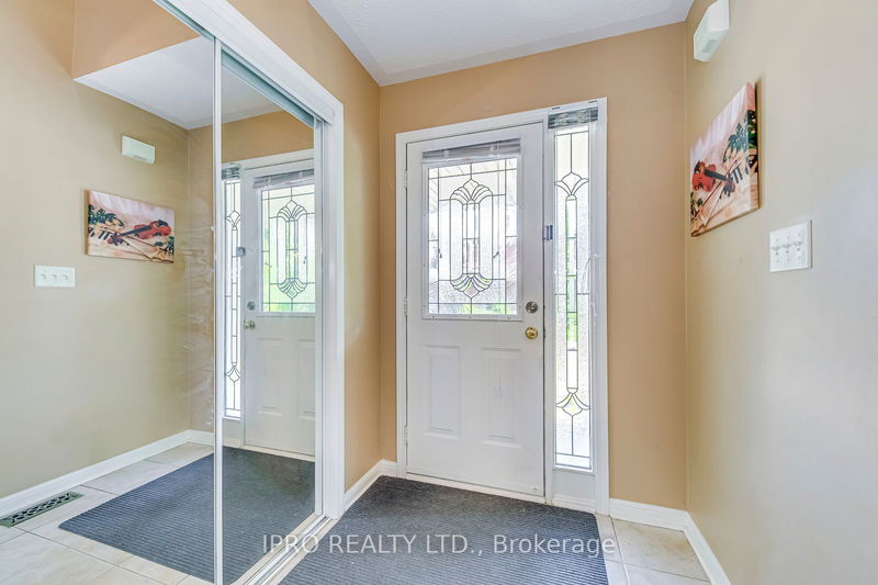 2251 Kenneth Cres  Burlington, L7L 6T4 | Image 4