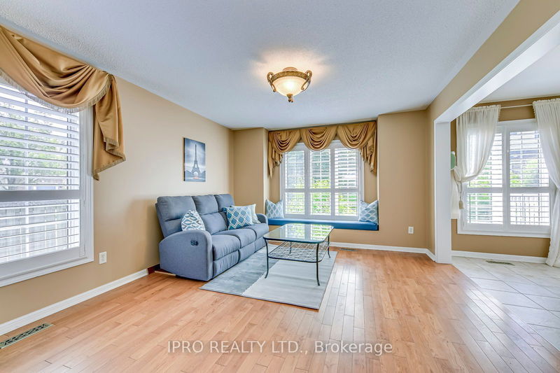 2251 Kenneth Cres  Burlington, L7L 6T4 | Image 9