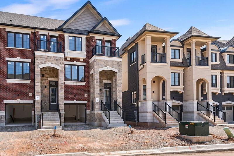 1346 Kaniv St  Oakville, L6M 0L8 | Image 2