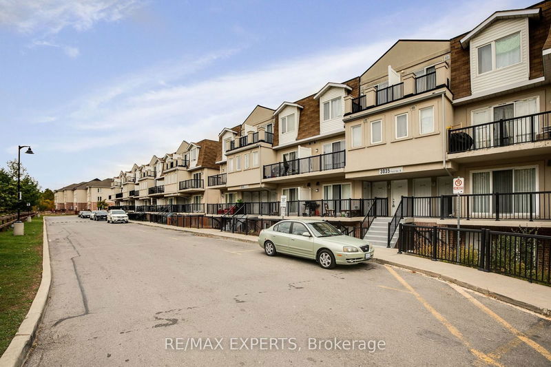 home for lease on 2009-3035 Finch Avenue W