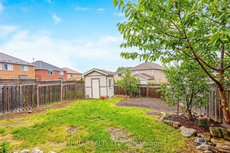 177 Sunny Meadow Blvd  Brampton, L6R 2Z2 | Image 18