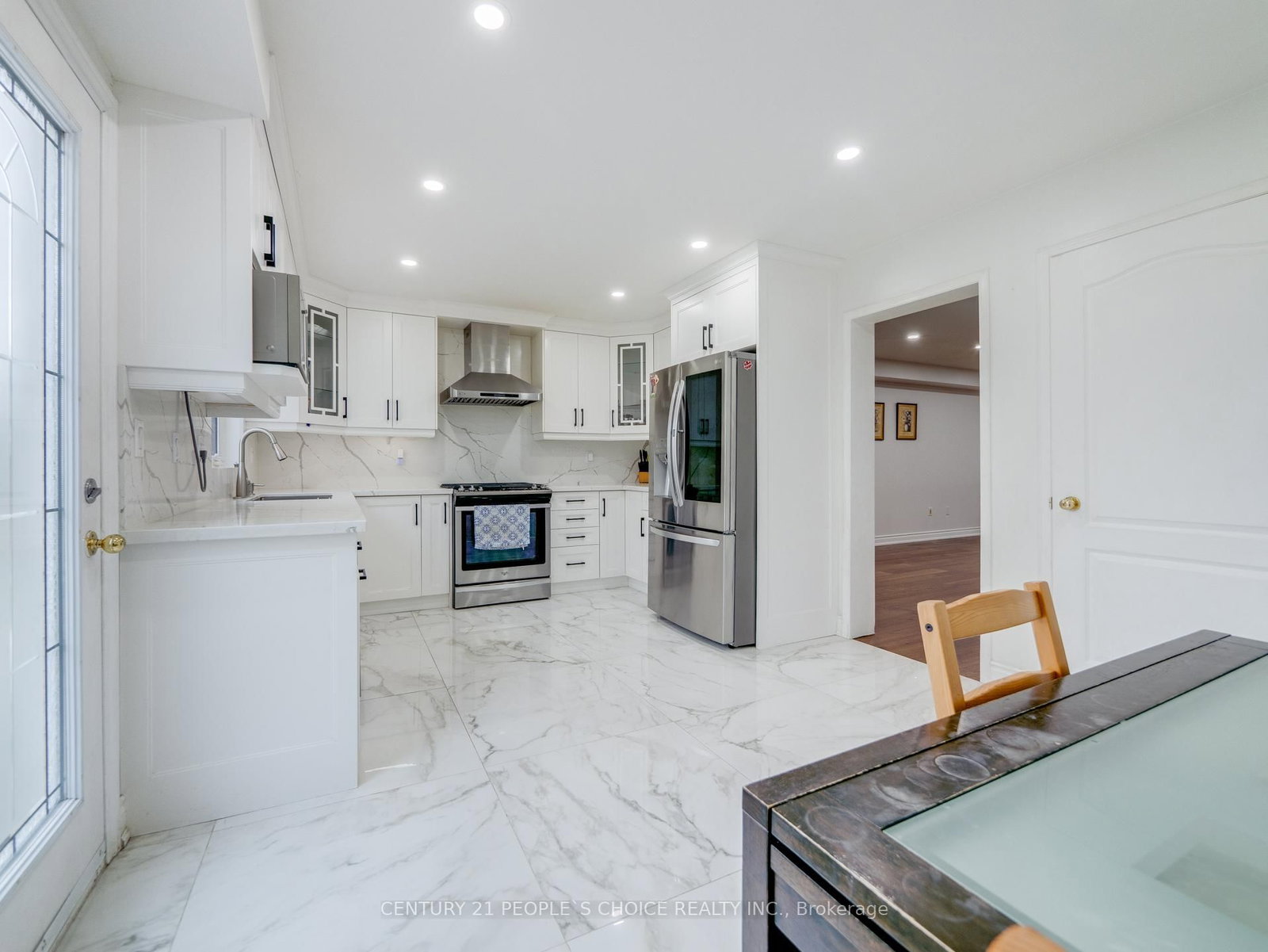 Listing Image 16