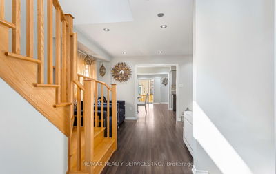 486 Queen Mary Dr, Brampton - Northwest Brampton image-0-3
