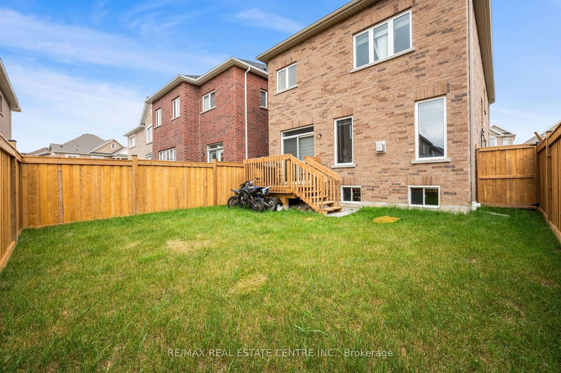 73 Donald Stewart Rd  Brampton, L7A 4S4 | Image 27