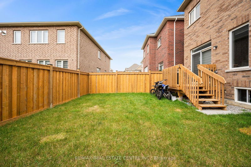 73 Donald Stewart Rd  Brampton, L7A 4S4 | Image 31