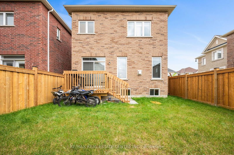 73 Donald Stewart Rd  Brampton, L7A 4S4 | Image 32