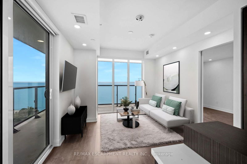 home for lease on 1503-370 Martha Street