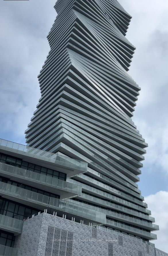 home for sale on 2905-3900 Confederation Pkwy