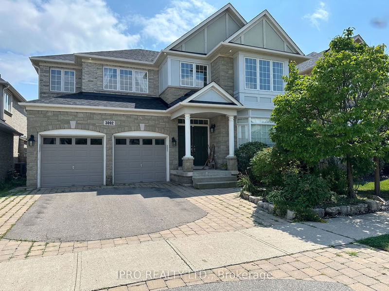 home for lease on (Lower)-3092 Richview Boulevard