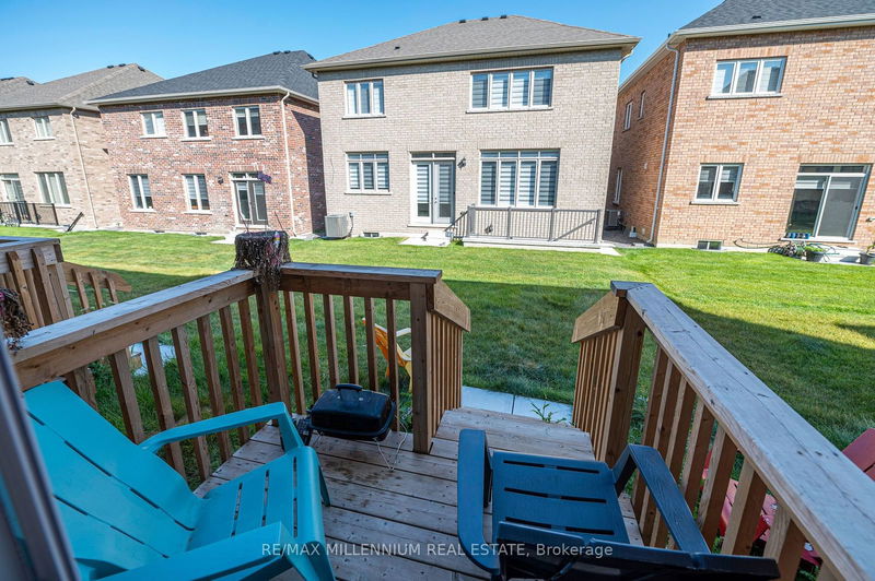 43 donald stewart Rd  Brampton, L7A 5J8 | Image 24