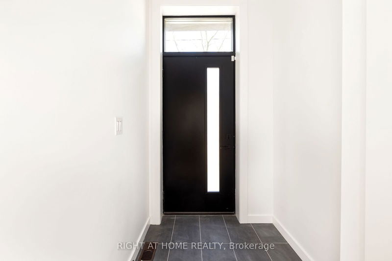 home for lease on Unit #1-86 Lansdowne Avenue