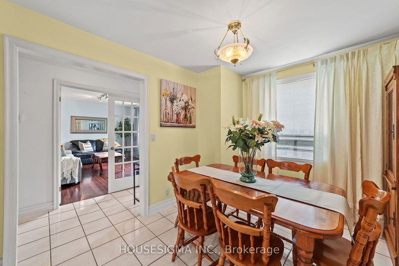 6 Ingleside Dr  Toronto, M3K 1V1 | Image 12