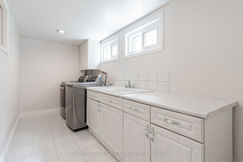 24 Duncairn Dr  Toronto, M9B 2P1 | Image 25