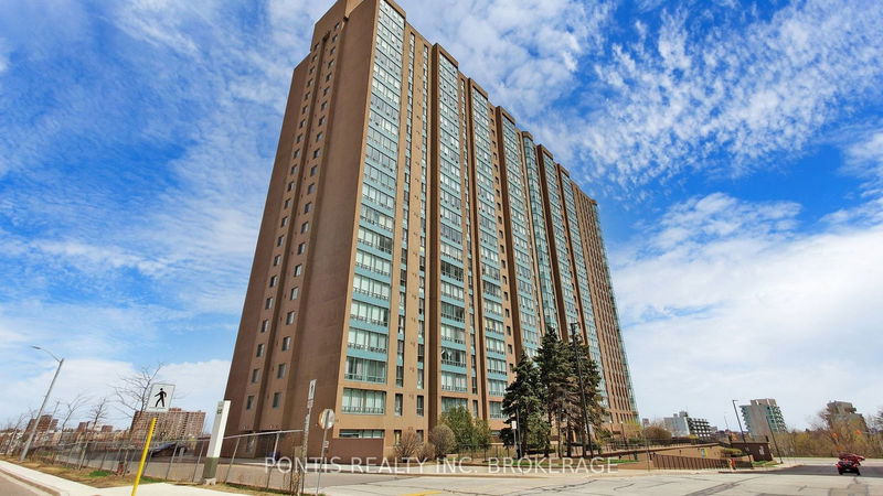  2015 - 115 Hillcrest Ave  Mississauga, L5B 3Y9 | Image 3