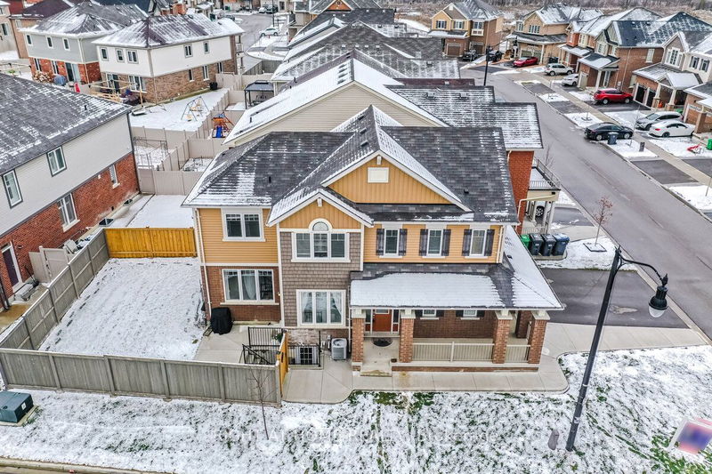 1 Facet St  Brampton, L7A 4S8 | Image 4