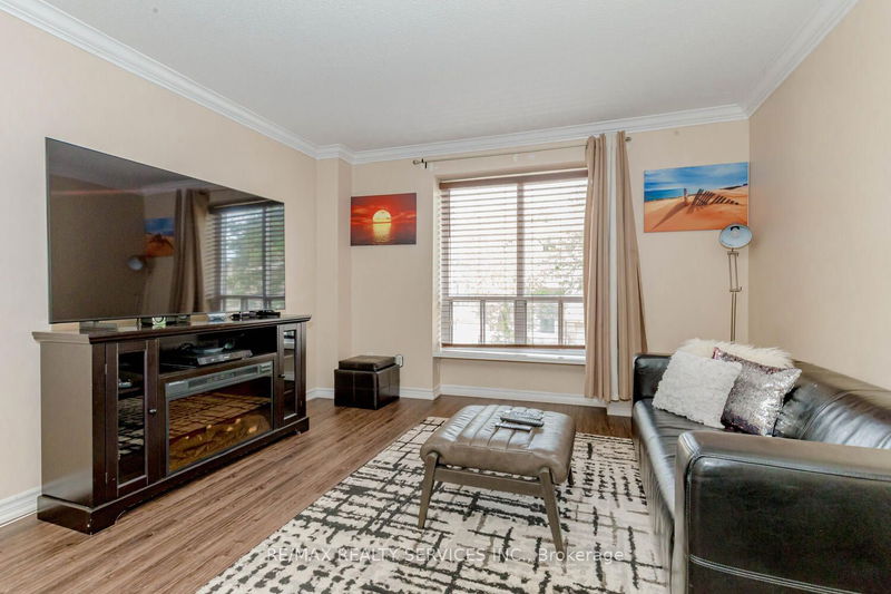  82 - 82 Guildford Cres  Brampton, L6S 3K2 | Image 11