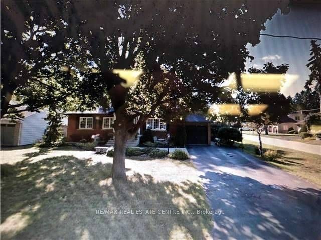 home for sale on 1084 Scott Avenue