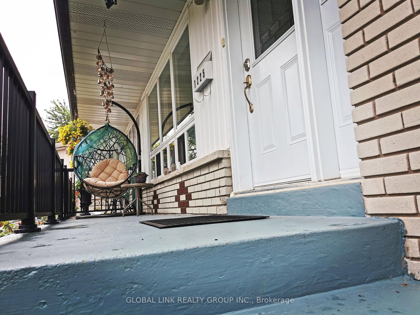 Listing Image 3