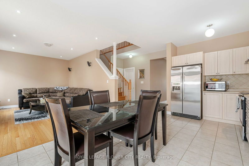 18 Openbay Gdns  Brampton, L6R 0V3 | Image 14