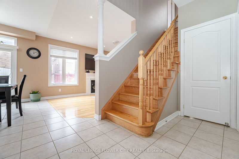 18 Openbay Gdns  Brampton, L6R 0V3 | Image 19