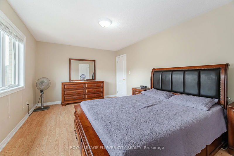 18 Openbay Gdns  Brampton, L6R 0V3 | Image 22