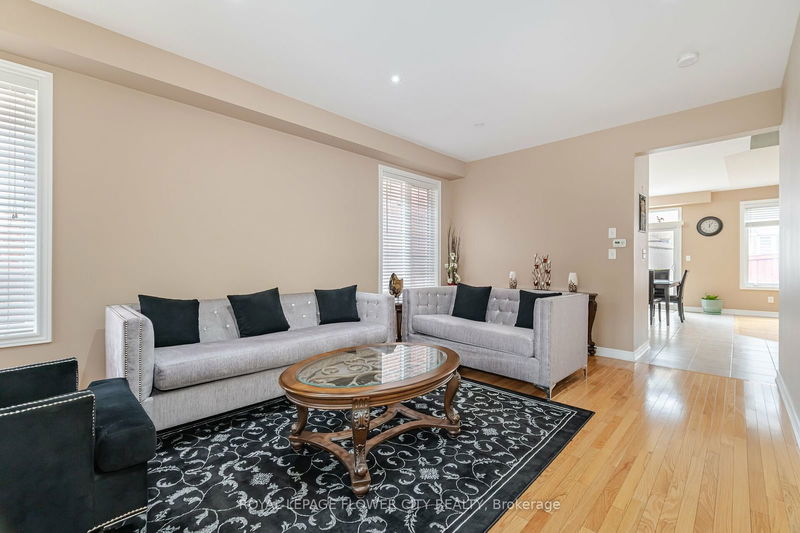 18 Openbay Gdns  Brampton, L6R 0V3 | Image 8