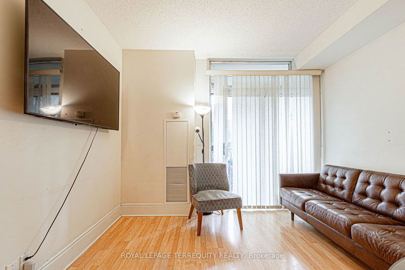  226 - 3888 Duke of York Blvd  Mississauga, L5B 4P5 | Image 12