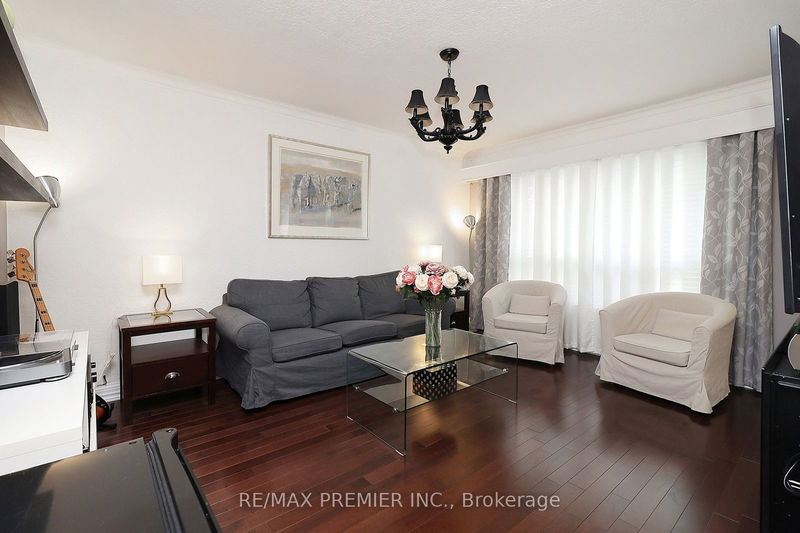 12 Forthbridge Cres  Toronto, M3M 2A1 | Image 10