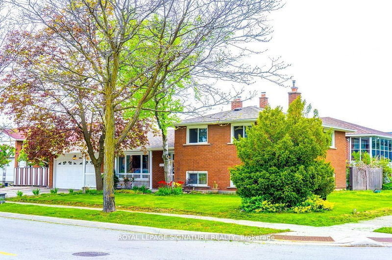 3956 Brandon Gate Dr  Mississauga, L4T 3N4 | Image 3