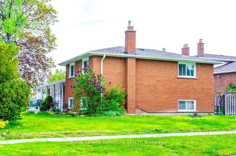 3956 Brandon Gate Dr  Mississauga, L4T 3N4 | Image 4