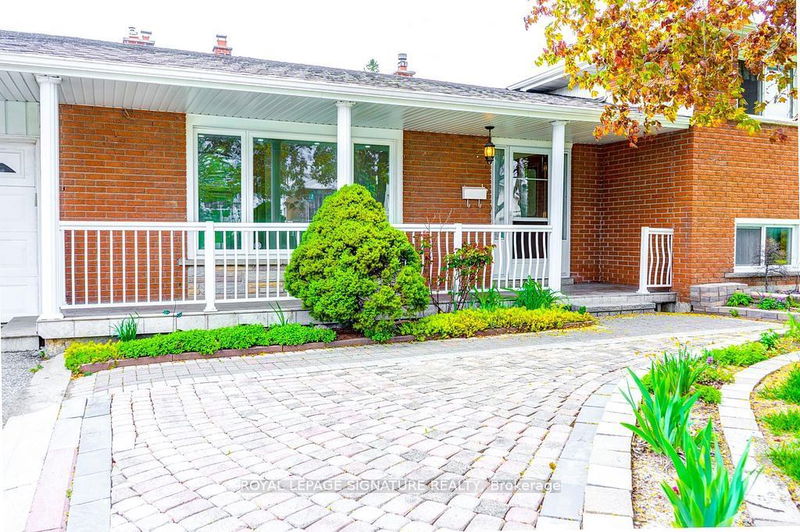 3956 Brandon Gate Dr  Mississauga, L4T 3N4 | Image 6