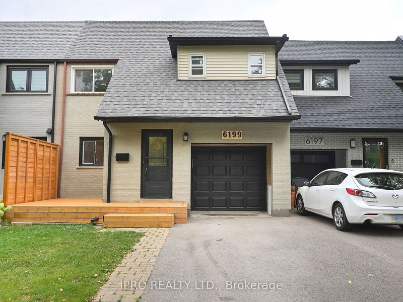 6199 Townwood Crt  Mississauga, L5N 2L4 | Image 1