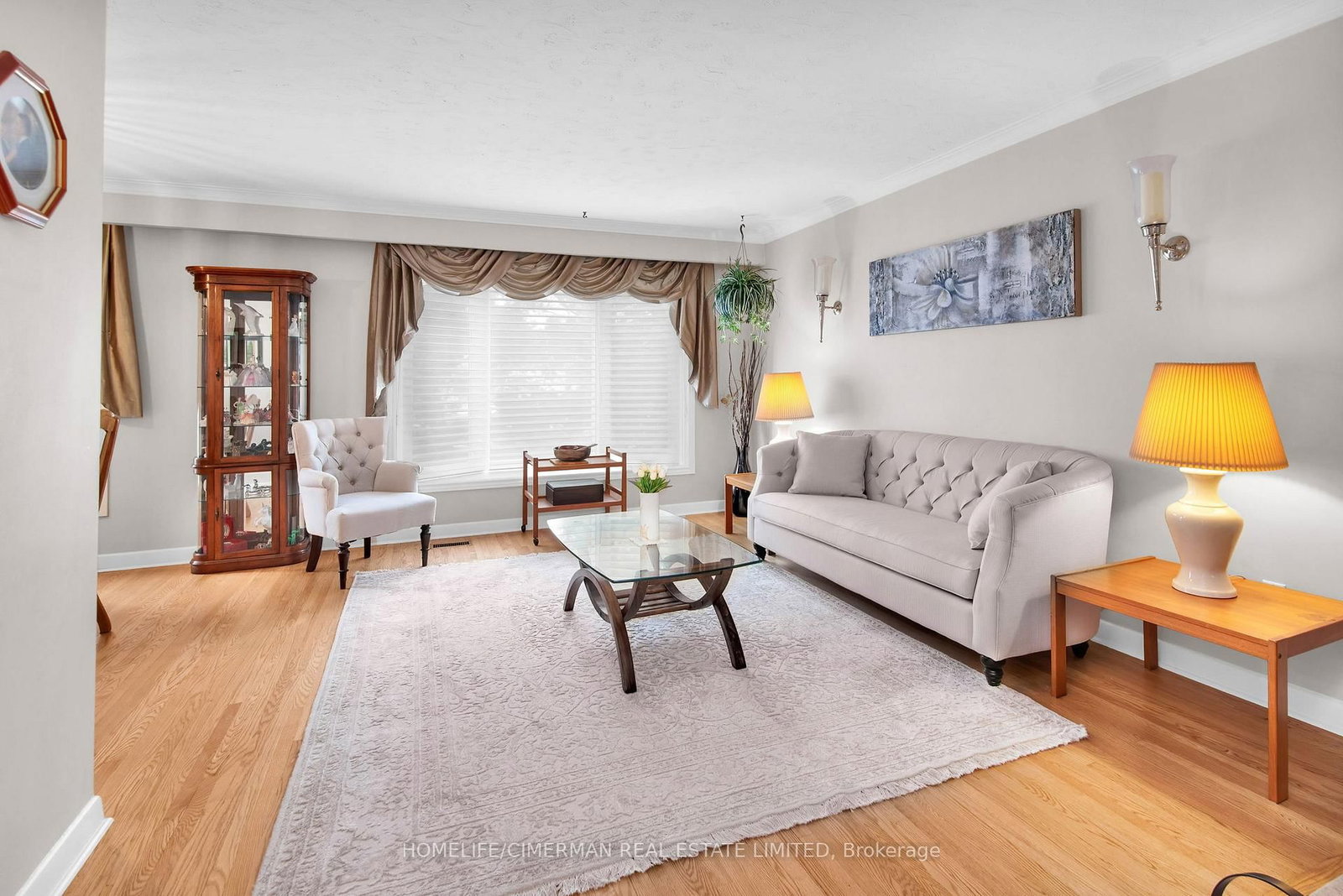 Listing Image 7