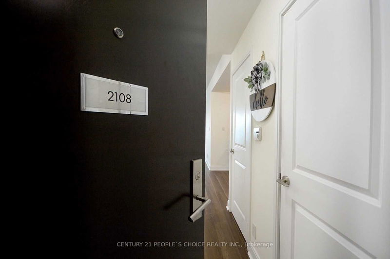 home for lease on 2108-50 Absolute Avenue