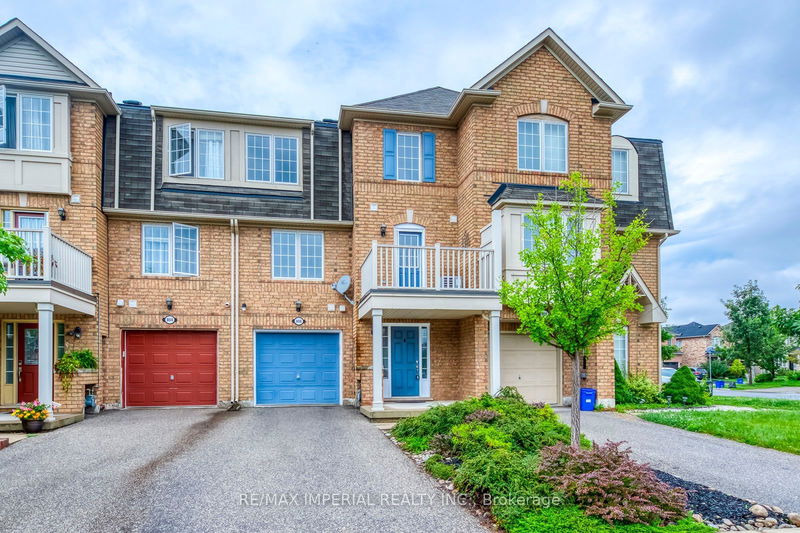 home for sale on 806 Shortreed Crescent