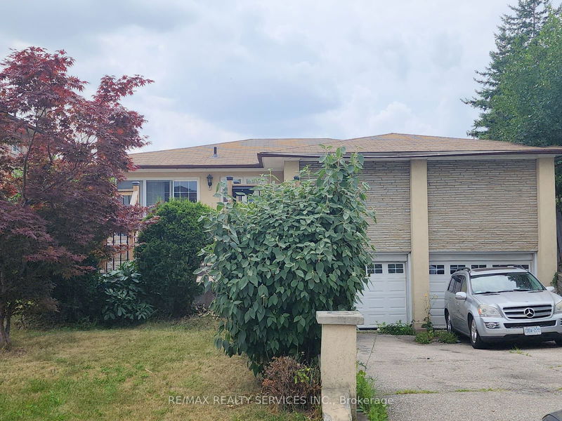 home for lease on 273 John Garland Boulevard