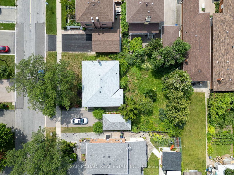 34 Highview Ave, Toronto, M3M 1C4 | Image 3