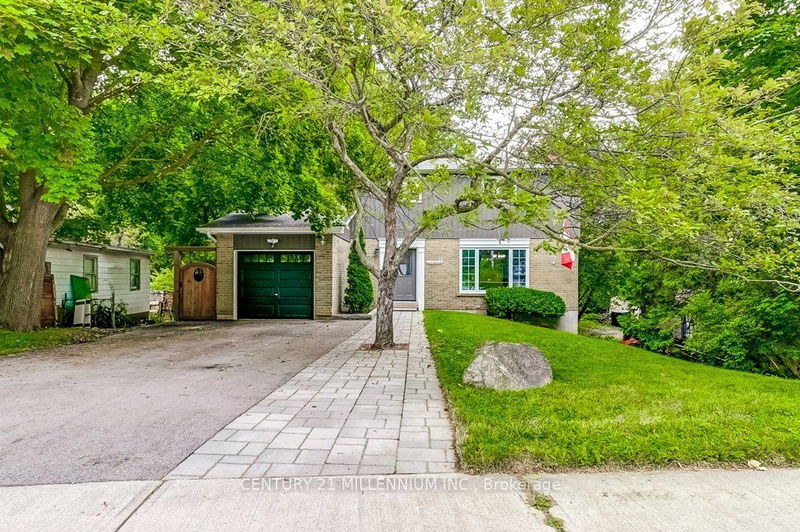 home for sale on 11 Cobblehill Road