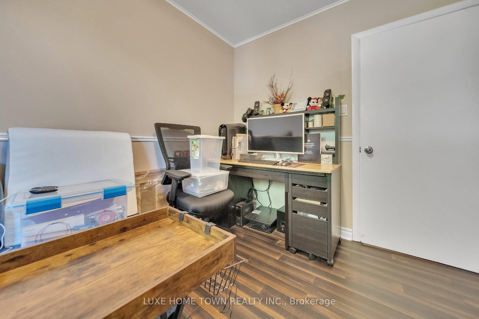 Listing Image 16