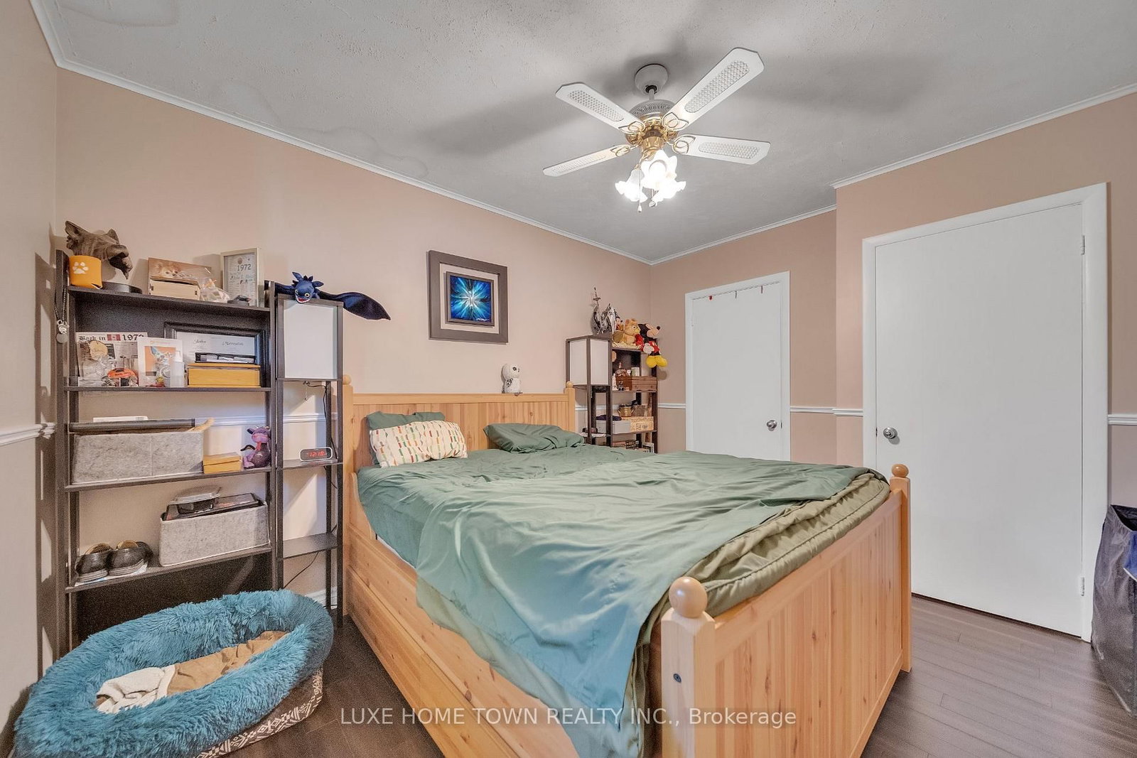 Listing Image 18