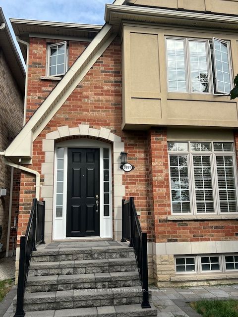 home for lease on 3891 Eglinton Avenue W