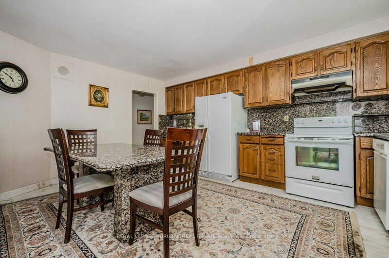 3 Edgehill Rd  Toronto, M9A 4N1 | Image 14