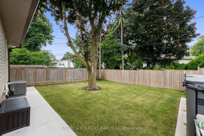 596 Thornwood Ave  Burlington, L7N 3B8 | Image 38